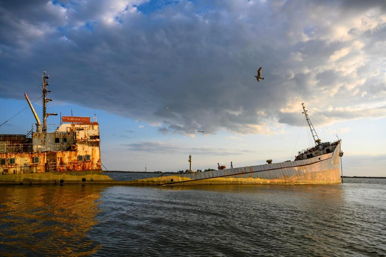 Danube Delta Hostel Homestay & Camping Sulina Exterior photo